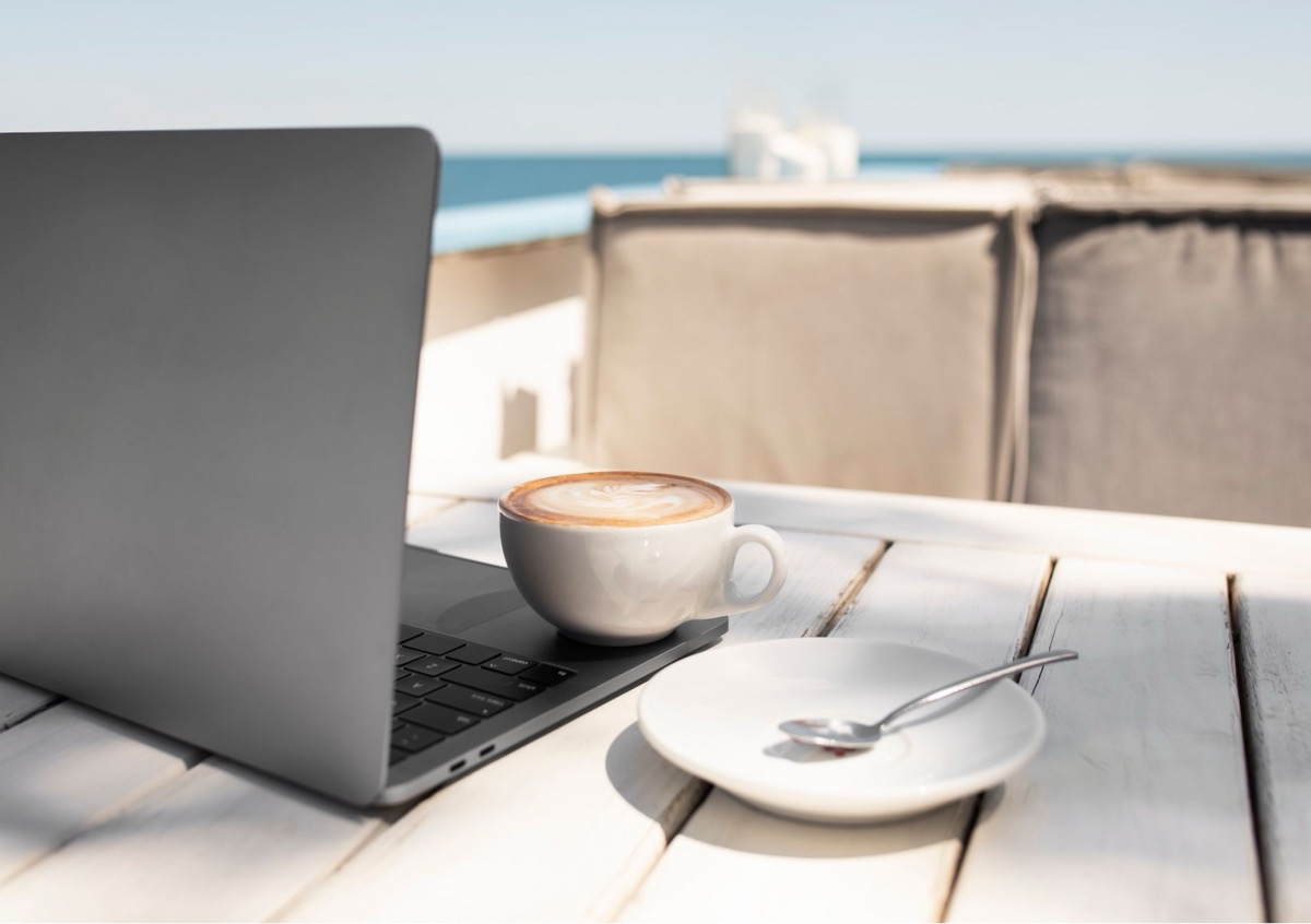Kaffee am Meer